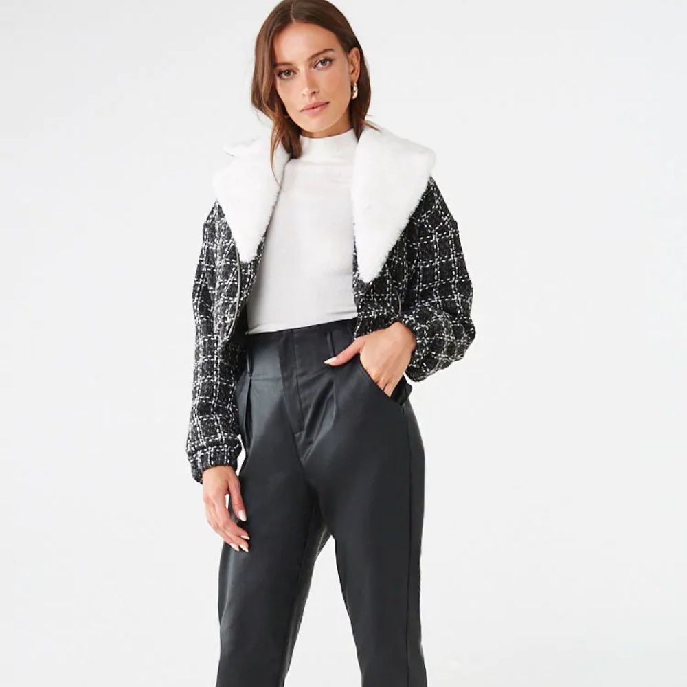 Black & White Plush Collar Jacket (fits up to 7\8) - Picture 2 of 2